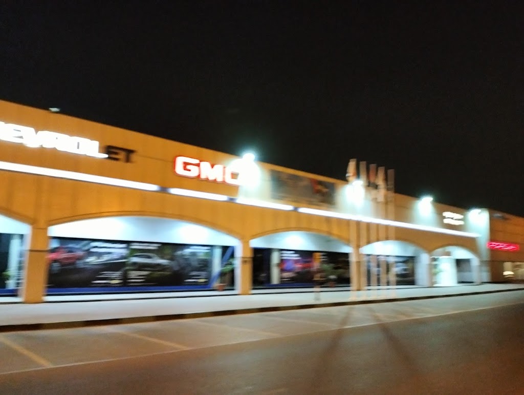 Bin Hamoodah GMC & CHEVROLET Al Ain Showroom