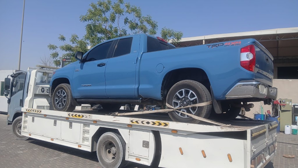 Car recovery service dubai
