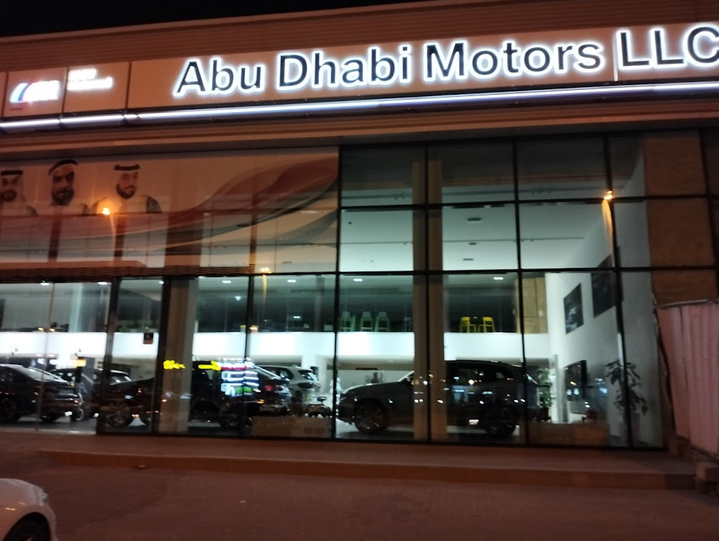 MINI Cooper – Abu Dhabi Motors Showroom