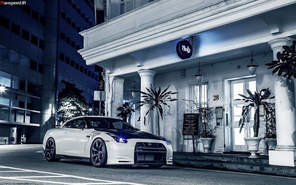 Luxury Lounge Car Showroom