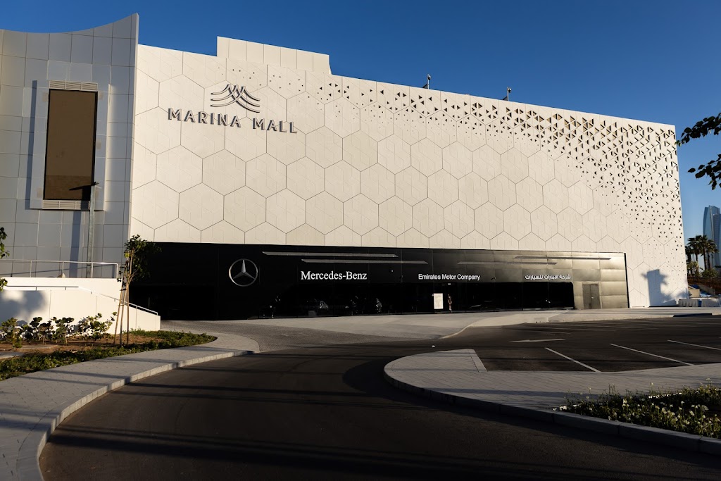 Mercedes-Benz Certified Pre-Owned Showroom EMC