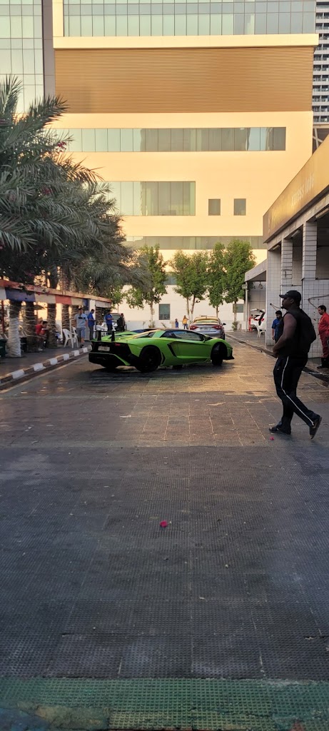 Al Bayan Al Raqi Car Wash Service Station