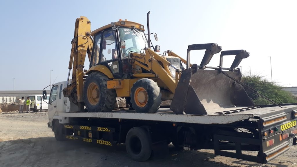 Towing and roadside assistance Fujairah khdm@ lfjyr@ llstrdd wlqTr