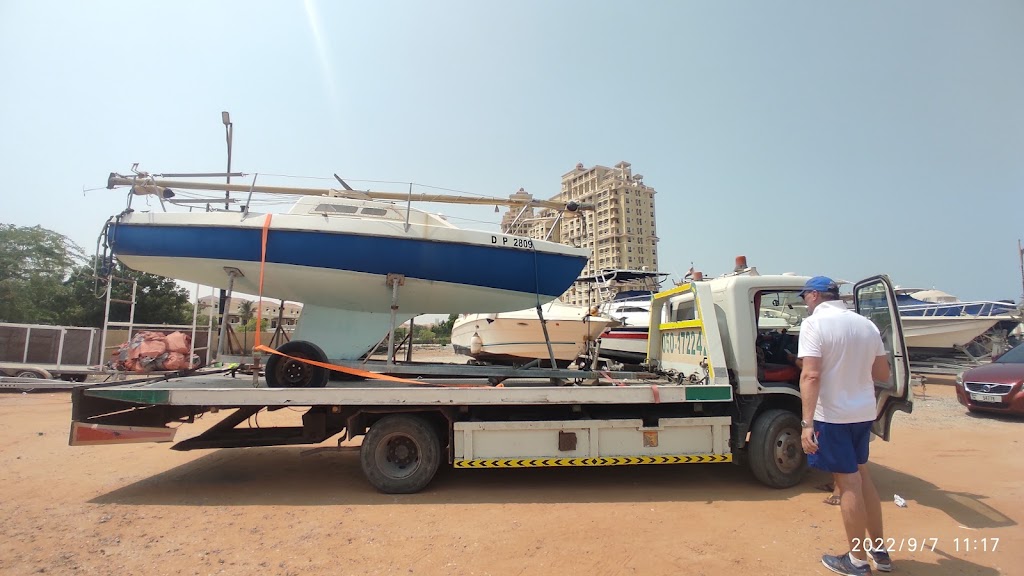 rs lkhymh wnsh syrt lkhdmtCar towing service in Ras Al khaimah