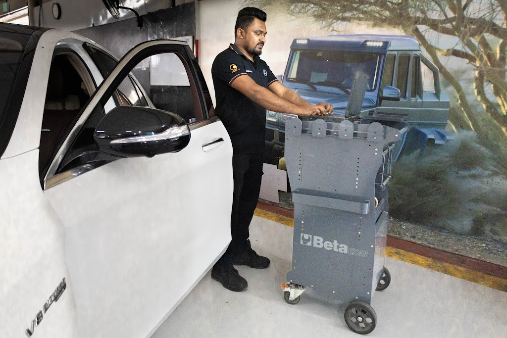 Cell auto repair workshop(Branch)