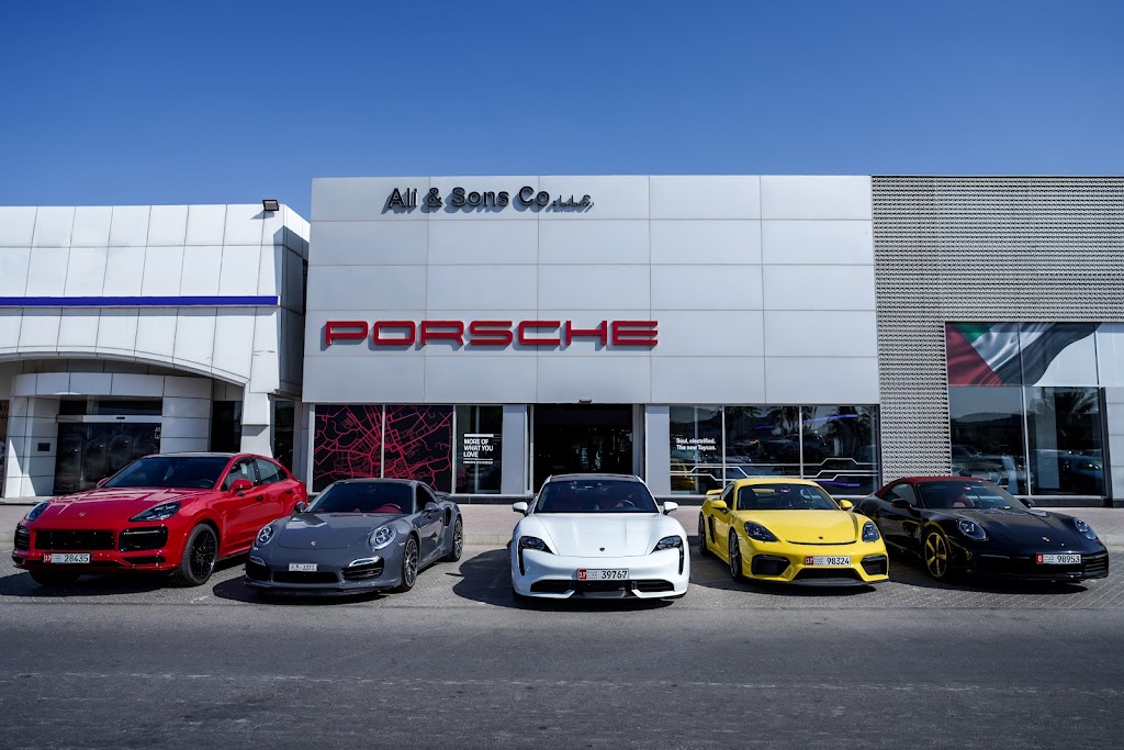 Porsche Centre Al Ain – New Cars Showroom