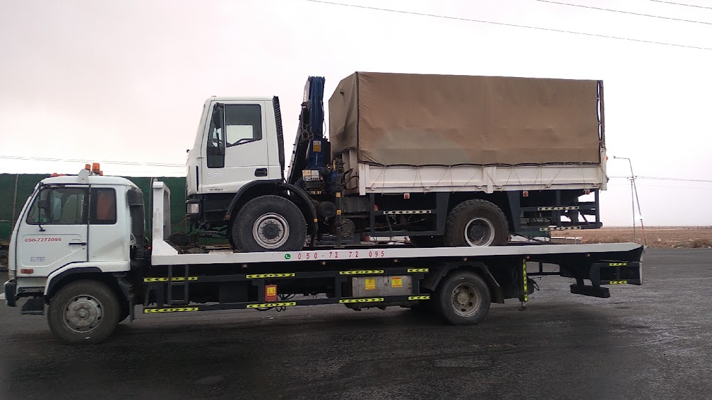 CAR RECOVERY SERVICE. CAR TOWING