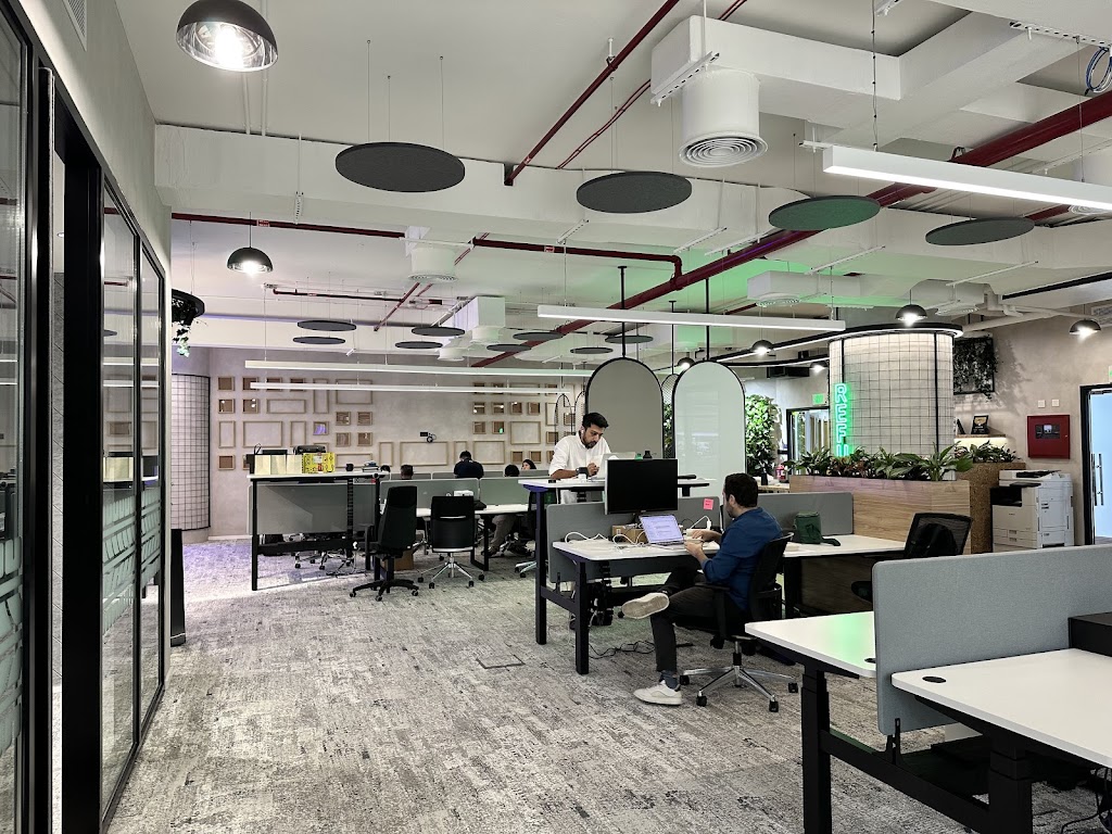 DubiCars – Buy.Sell.Smile